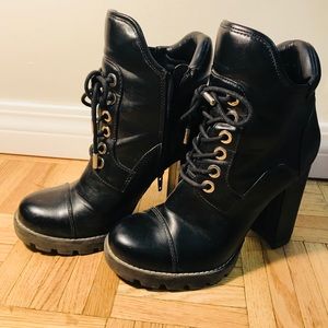 Guess Black Boots👢